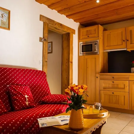 Balneo La Pomme De Pin Apartment